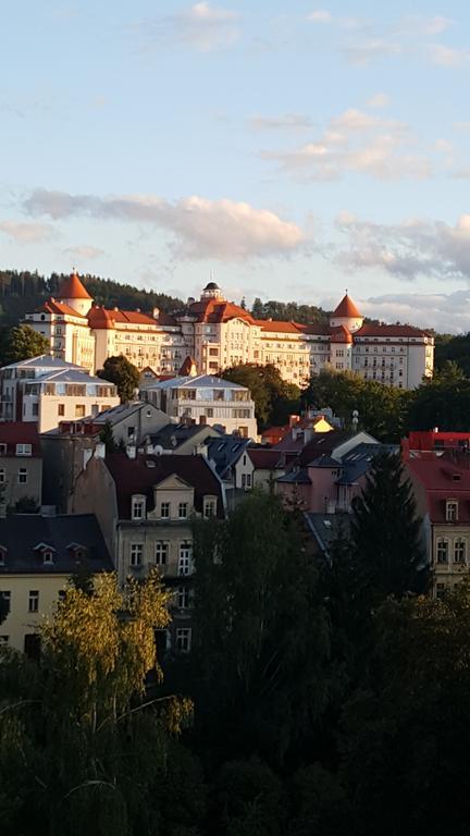 App Karlovy Vary Exterior photo